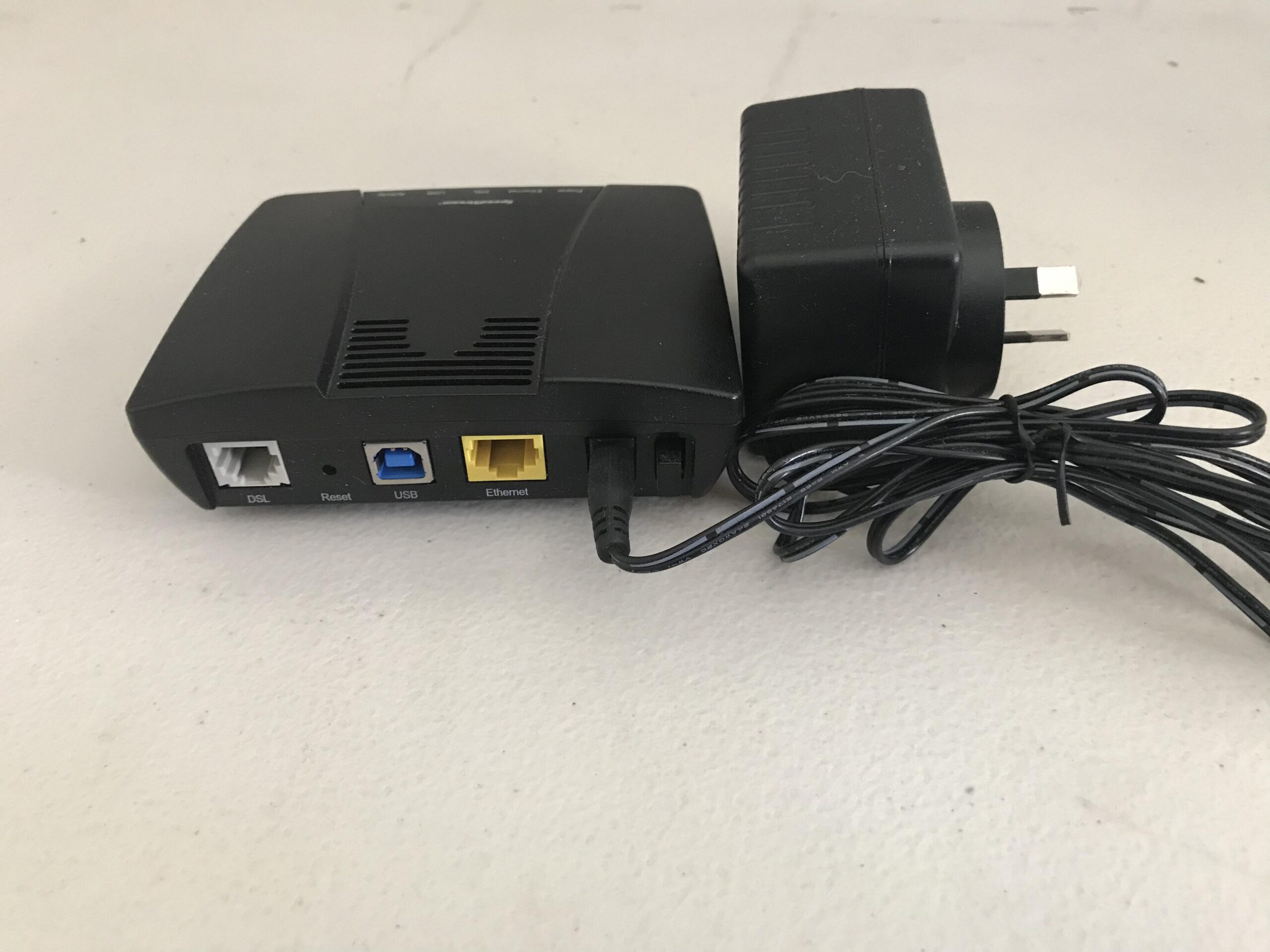 Siemens Speed Stream 4200, Usb 12 volt ADSL+2 Modem – USED | JM ...
